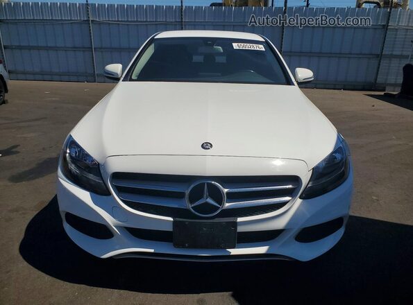 55SWF4JBXGU168402 2016 MERCEDES-BENZ C White Front view