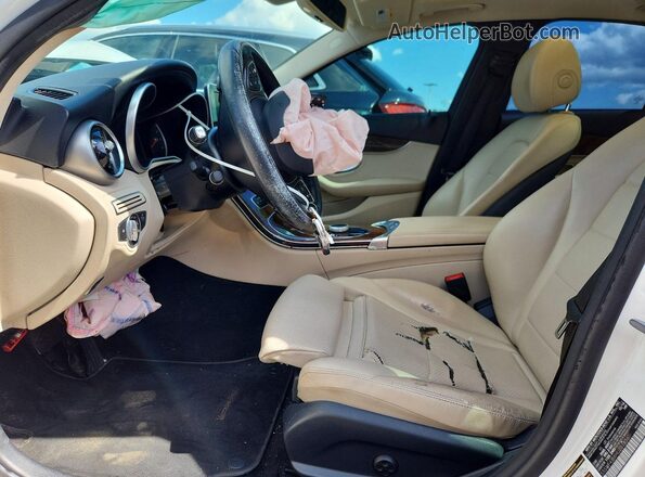 55SWF4JBXHU201836 2017 MERCEDES-BENZ C White Vista interior delantera