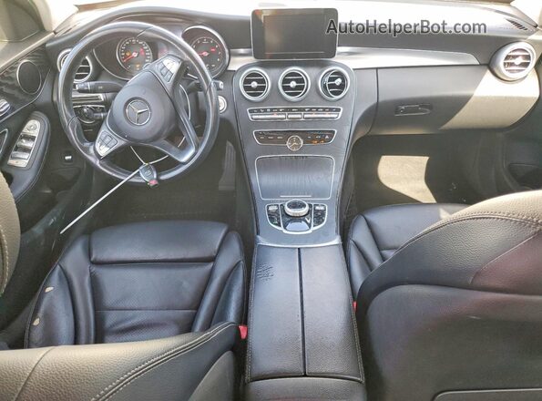 55SWF4JBXHU232830 2017 MERCEDES-BENZ C Белый Вид панели приборов