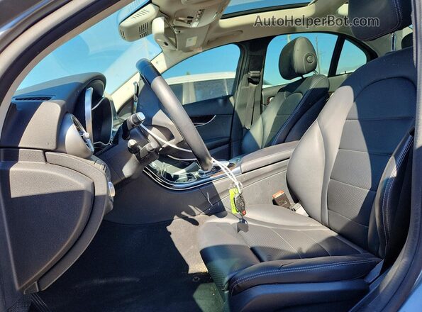 55SWF4KB0HU208731 2017 MERCEDES-BENZ C Gray Vista interior delantera