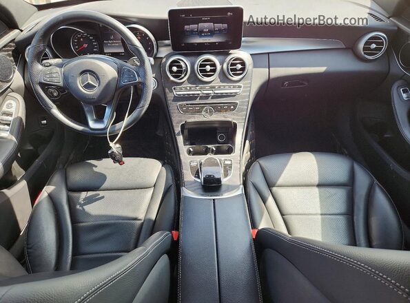 55SWF4KB0JU254579 2018 MERCEDES-BENZ C White Widok deski rozdzielczej
