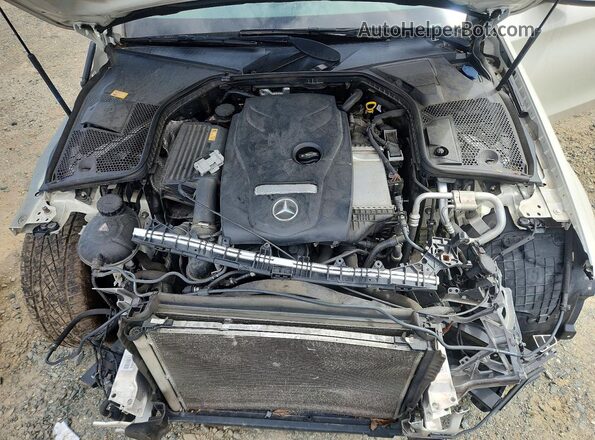 55SWF4KB1GU153432 2016 MERCEDES-BENZ C White Vista interior trasera