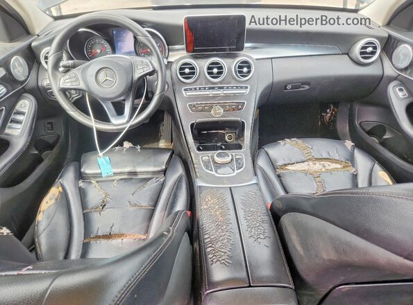 55SWF4KB1HU198260 2017 MERCEDES-BENZ C Black Vista del cuadro de instrumentos