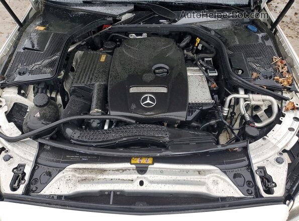 55SWF4KB2GU110086 2016 MERCEDES-BENZ C White Vista interior trasera