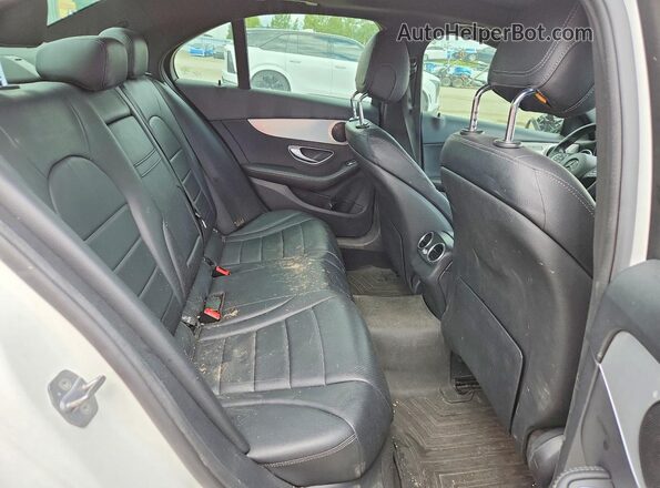 55SWF4KB2JU255460 2018 MERCEDES-BENZ C White Vista de los asientos traseros