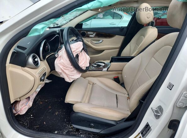 55SWF4KB5GU104962 2016 MERCEDES-BENZ C Белый Вид салона спереди