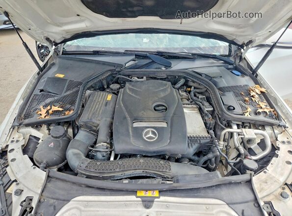 55SWF4KB5GU104962 2016 MERCEDES-BENZ C Белый Вид задней части салона