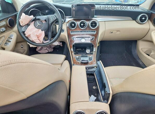 55SWF4KB5GU104962 2016 MERCEDES-BENZ C Белый Вид панели приборов