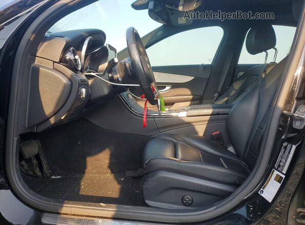 55SWF4KB9JU269162 2018 MERCEDES-BENZ C Black Vista interior delantera