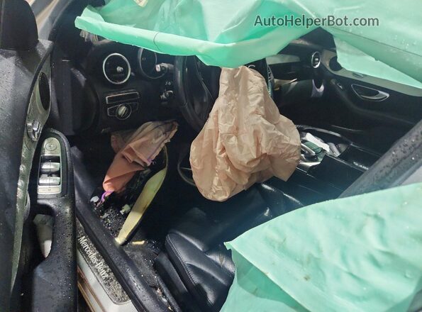 55SWF4KBXHU179805 2017 MERCEDES-BENZ C Silver Вид панелі приладів