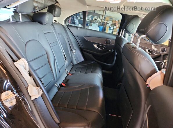 55SWF8DB1KU289136 2019 MERCEDES-BENZ C Black Widok tylnych siedzeń
