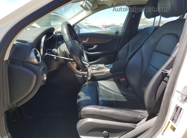 55SWF8DB1KU298919 2019 MERCEDES-BENZ C White Вид салону спереду