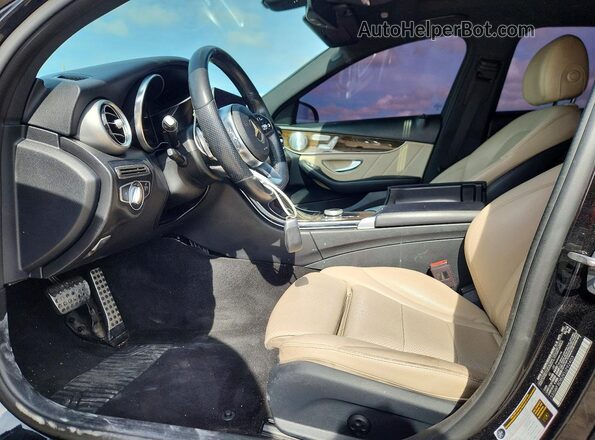 55SWF8DB2KU292403 2019 MERCEDES-BENZ C Blue Вид салону спереду