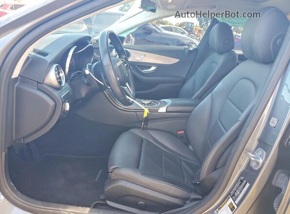55SWF8DB9KU318852 2019 MERCEDES-BENZ C Gray Front interior view