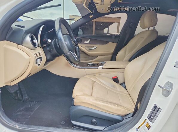 55SWF8EB1KU316589 2019 MERCEDES-BENZ C White Вид салону спереду