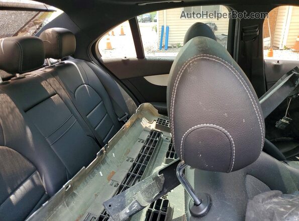 55SWF8EB3KU317808 2019 MERCEDES-BENZ C Black Widok tylnych siedzeń