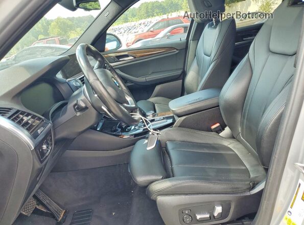 5UXTY3C08L9C92422 2020 BMW X3 Silver Widok deski rozdzielczej