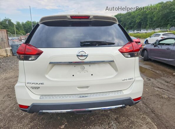 5N1AT2MV6JC840163 2018 NISSAN ROGUE White Front interior view