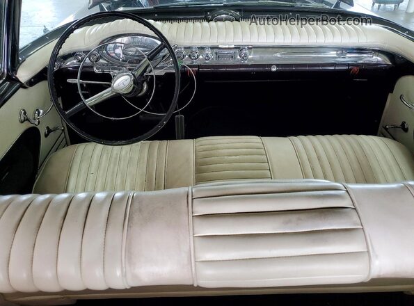 578C09349 1957 OLDSMOBILE 88 Коричневый Вид панели приборов