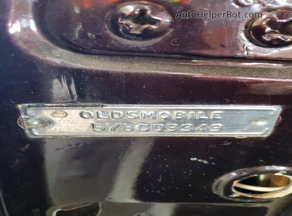 578C09349 1957 OLDSMOBILE 88 Коричневый Вид подкапотного пространства
