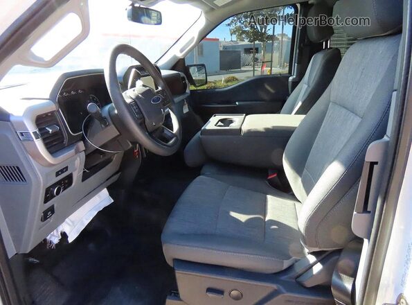 1FTEX1C85PKE05469 2023 FORD F150 Белый Вид задних сидений