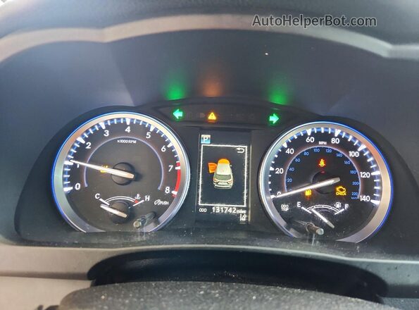 5TDKZRFH8HS516910 2017 TOYOTA HIGHLANDER Серебряный Вид задних сидений