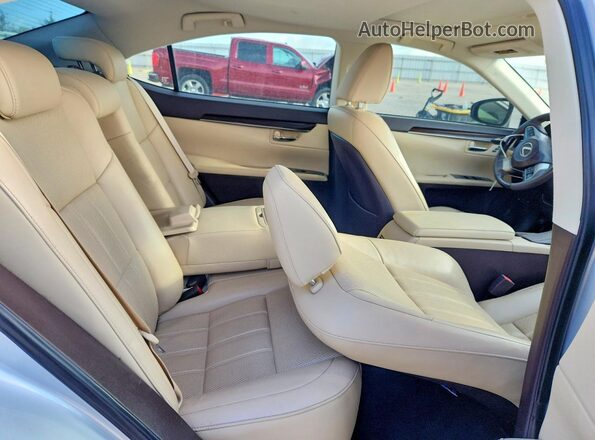 58ABK1GG0HU043659 2017 LEXUS ES Silver Vista de los asientos traseros