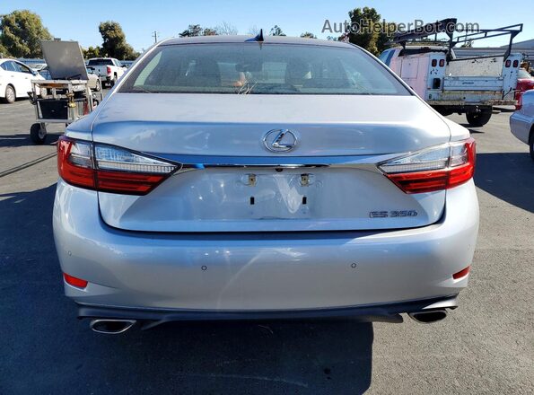 58ABK1GG3JU110342 2018 LEXUS ES Silver Rear view