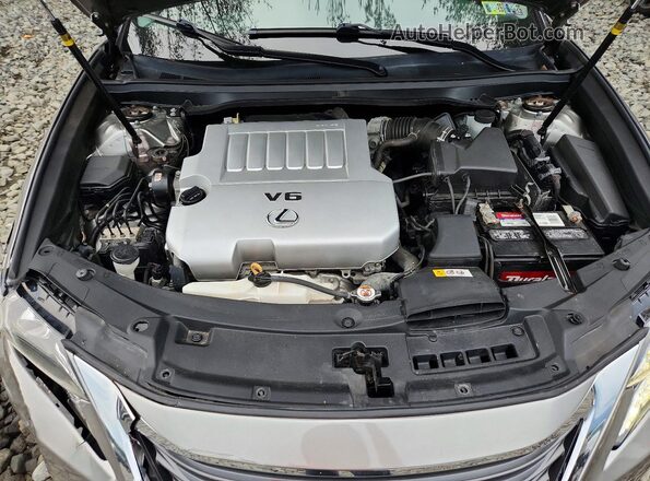 58ABK1GG4JU083264 2018 LEXUS ES Gray Rear interior view