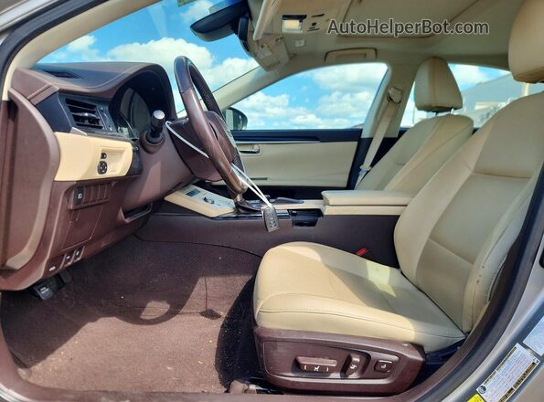 58ABK1GG7JU081606 2018 LEXUS ES Silver Widok wnętrza z przodu