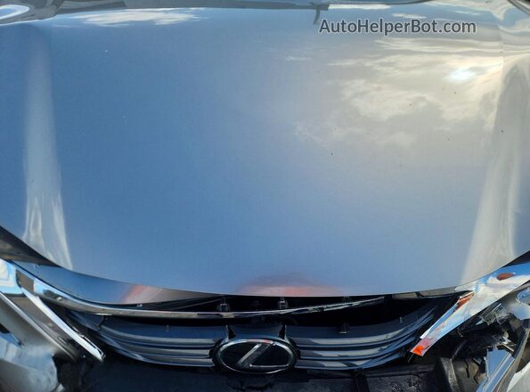 58ABK1GG7JU081606 2018 LEXUS ES Silver Widok wnętrza z tyłu