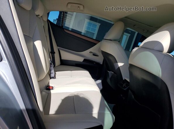 58ADA1C13SU054370 2025 LEXUS ES Silver Vista de los asientos traseros