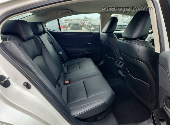 58ADA1C17SU067171 2025 LEXUS ES White უკანა სავარძლების ხედი