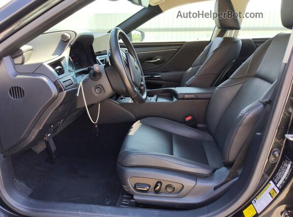 58ADA1C18SU060620 2025 LEXUS ES Black Front interior view