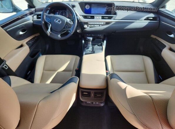 58ADZ1B10MU082981 2021 LEXUS ES Silver Dashboard view
