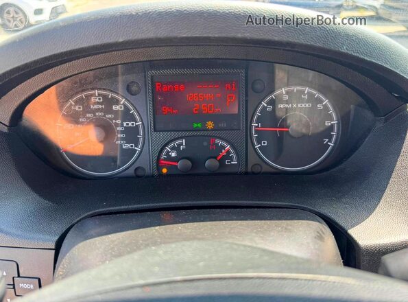 3C6TRVBG7KE554115 2019 RAM PROMASTER White Вид панелі приладів