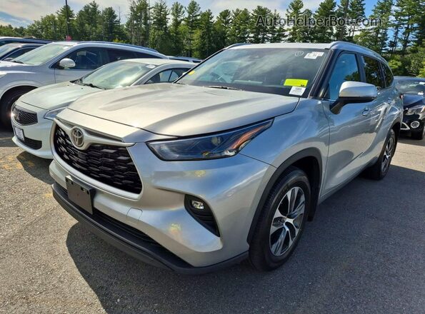 5TDKDRBH4PS042120 2023 TOYOTA HIGHLANDER Silver Задня ліва чверть