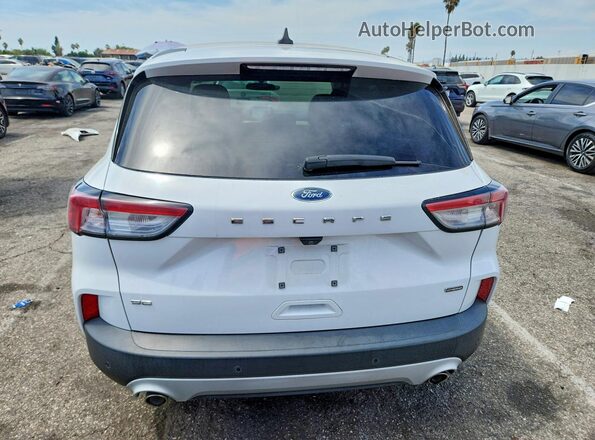 1FMCU0BZ8LUC11212 2020 FORD ESCAPE Белый Вид салона спереди