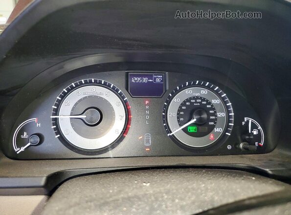 5FNRL5H67GB049583 2016 HONDA ODYSSEY Maroon Vista del cuadro de instrumentos
