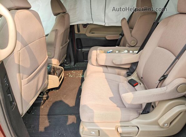 5FNRL6H51JB021539 2018 HONDA ODYSSEY Red Rear interior view