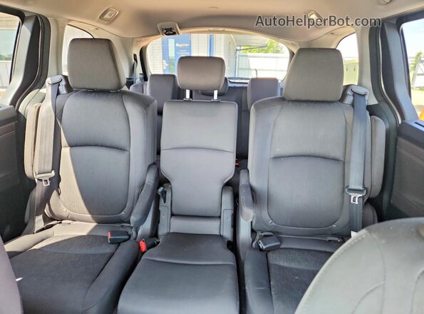 5FNRL6H57JB058093 2018 HONDA ODYSSEY Silver Հետևի նստատեղերի տեսք