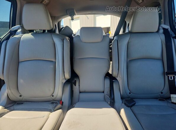 5FNRL6H65JB508381 2018 HONDA ODYSSEY Silver Вид задніх сидінь