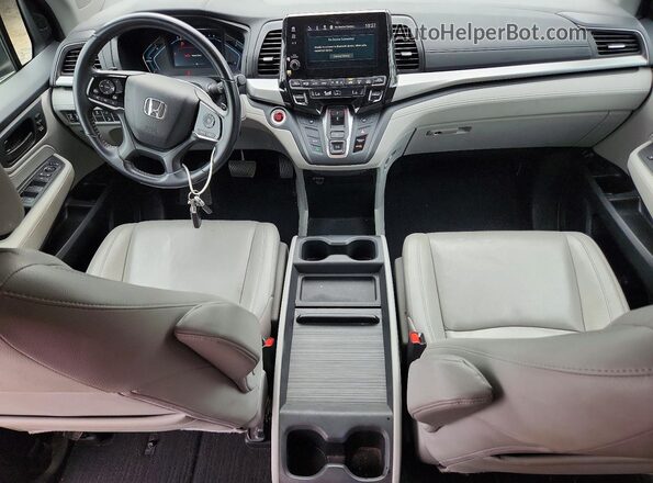 5FNRL6H71JB053487 2018 HONDA ODYSSEY Blue წინა პანელის ხედი