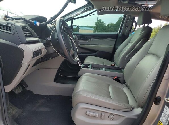 5FNRL6H71KB112362 2019 HONDA ODYSSEY White Вид салону спереду