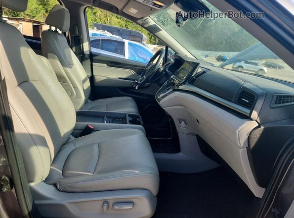 5FNRL6H72KB136704 2019 HONDA ODYSSEY Gray Вид салону спереду