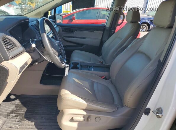 5FNRL6H75JB101038 2018 HONDA ODYSSEY White Vista interior delantera