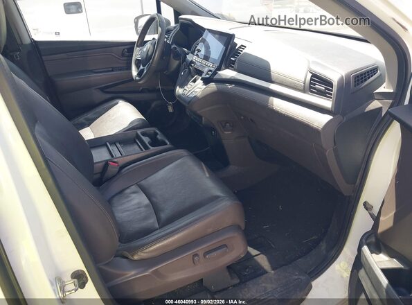 5FNRL6H88JB007048 2018 HONDA ODYSSEY White Սալոնի դիմացի տեսք