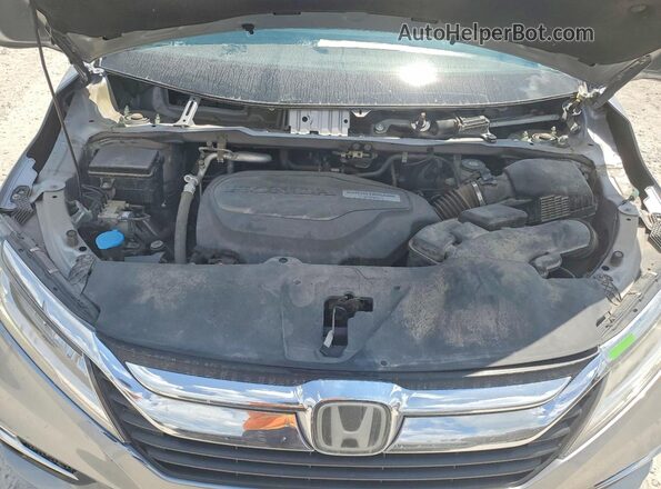 5FNRL6H88JB049669 2018 HONDA ODYSSEY Silver ძრავის განყოფილების ხედი