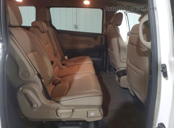 5FNRL6H98NB006223 2022 HONDA ODYSSEY White Rear interior view