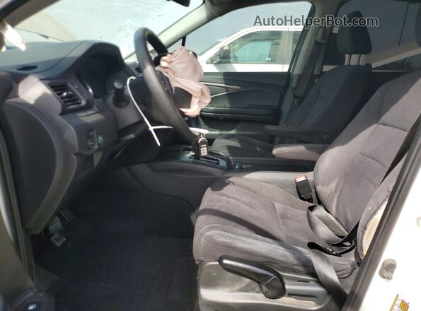 5FNYF5H10HB041821 2017 HONDA PILOT Белый Вид салона спереди